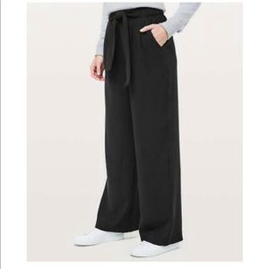 Lululemon Noir Pant